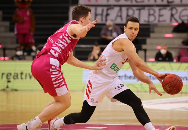 经完成了首 经完成了首