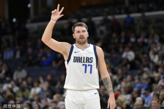 轻球员的潜 轻球员的潜