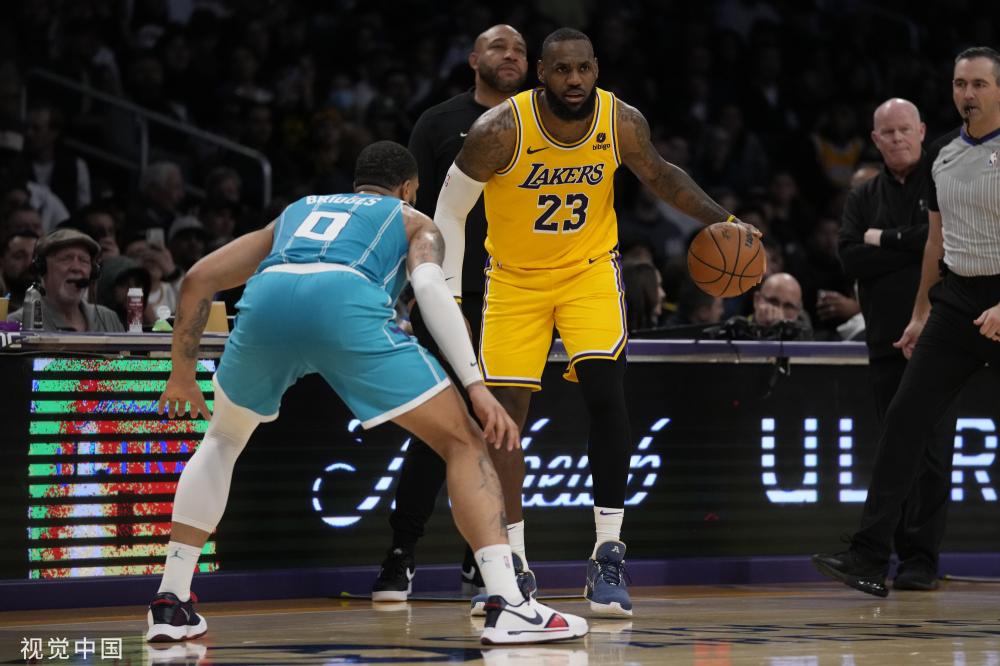 助攻数高居 助攻数高居