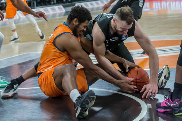 撑起半场 撑起半场